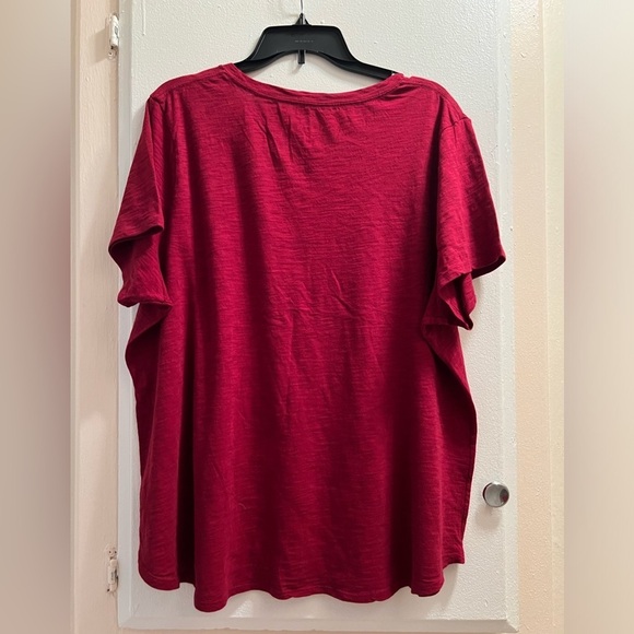 Plus size- Red t-shirt - Picture 2 of 2